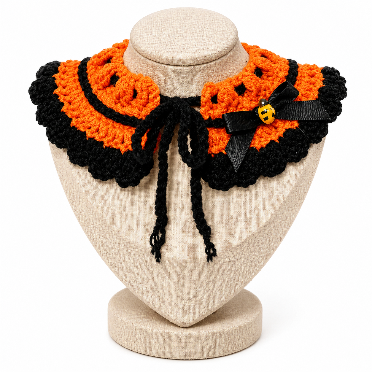Codex 图像 2026年9月6日 16_53_33 Halloween Crochet Pet Collar Set - Image 1